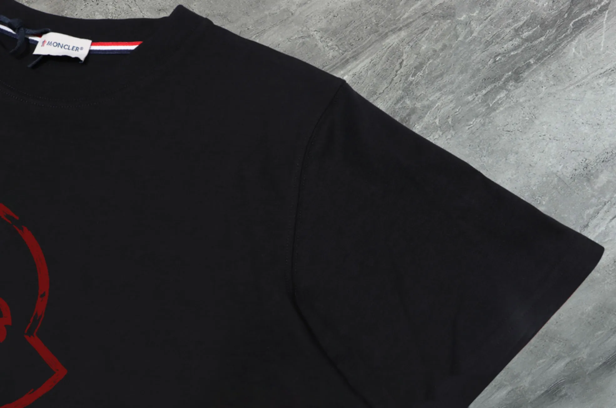 P80💰《Moncler~ 》 2026New Arrival Quality T ， , Versatile Quality ！ ‼ 32 250G ‼ ， ， ， ， T 🤪 Sizes：S-M-L-XL-2XL ：Black，White， Same Style